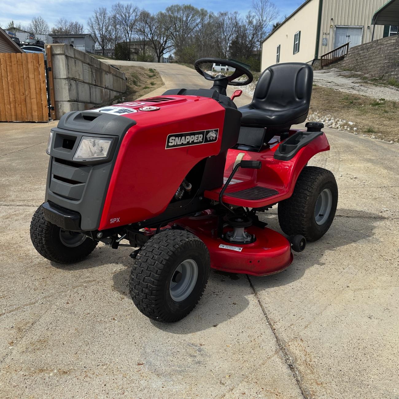 Snapper SPX 42″ Lawn Mower. 30-Day Guarantee!