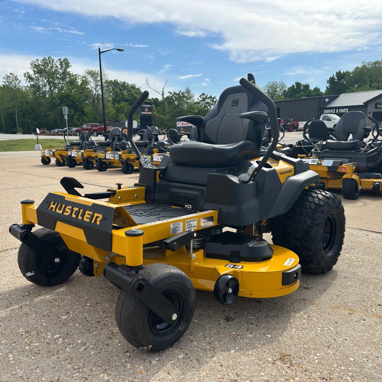 DEMO UNIT! Hustler Raptor XD 54″ Zero Turn Lawn Mower....