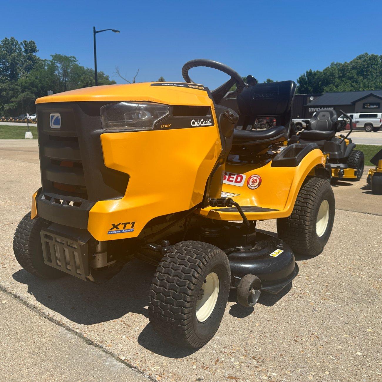 Cub Cadet XT1 LT42 Riding Lawn Mower. 30-Day Guarantee!
