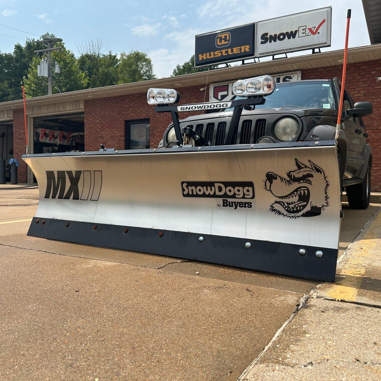 SnowDogg MX75II Straight-Blade Snow Plow (7’6″)...