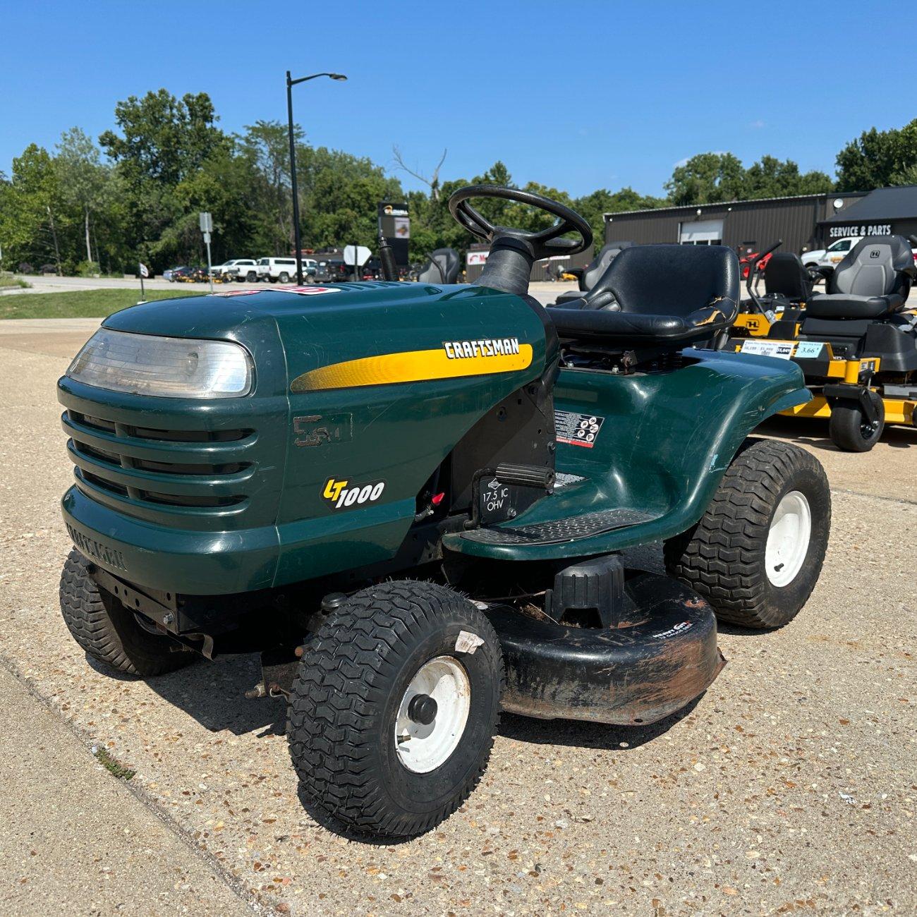 Craftsman LT1000 42″ Riding Lawn Mower. 30-Day Guarantee!